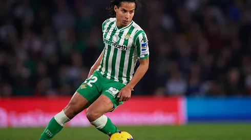 Quique Setién confiá en el potencial de Lainez.