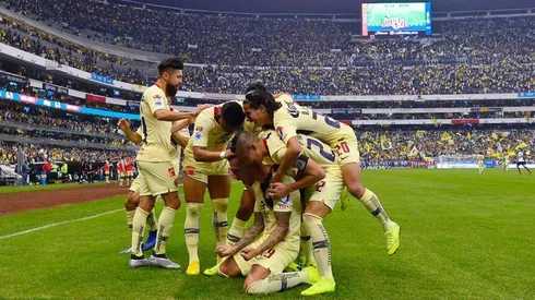 América derrotando a Pumas en el Azteca.