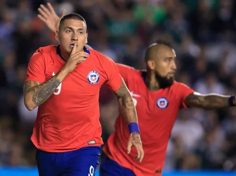 Castillo recibió la felicitación de Arturo Vidal con un guiño al América