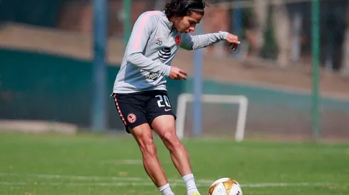 Diego Lainez viajaría a España en las próximas horas.