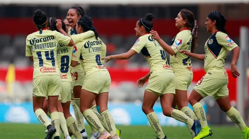 La celebración del gol de Diana González que le dio el título a América. (Foto: Jam Media)