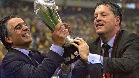 El 26 de mayo del 2013, Ricardo Peláez celebró con todo el título del América sobre Cruz Azul.