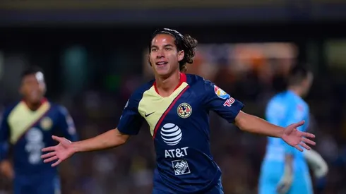 Diego Lainez es el futbolista más joven en anota en una Liguilla.