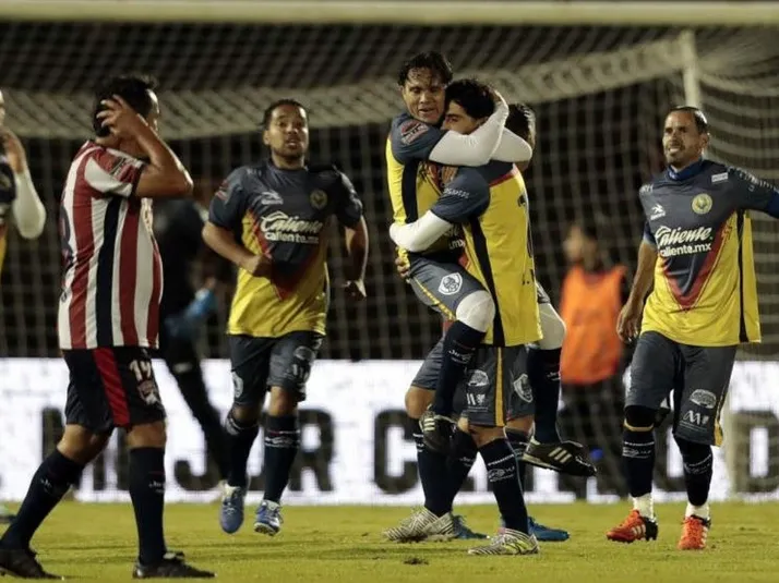 Las leyendas del América cayeron ante Chivas y jugarán contra Cruz Azul