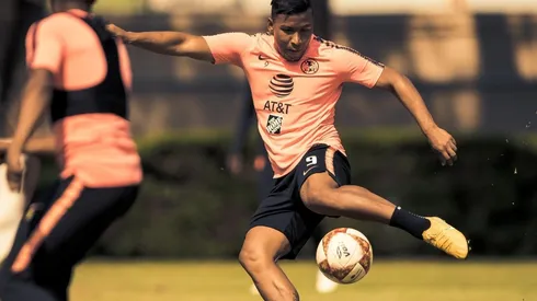 Roger Martínez necesita mejorar la efectividad de cara al arco rival.