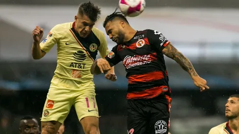 Insaurralde se lesionó en los pocos minutos que jugó ante Xolos.