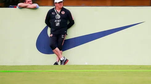 Miguel Herrera sigue cuestionado en América.