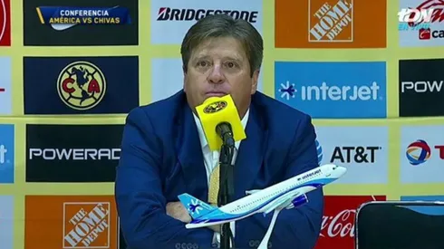 Herrera atendió a los medios esta noche.