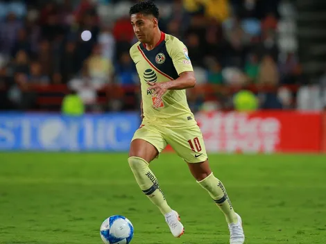 Cecilio Domínguez demuestra su afición por el boxeo