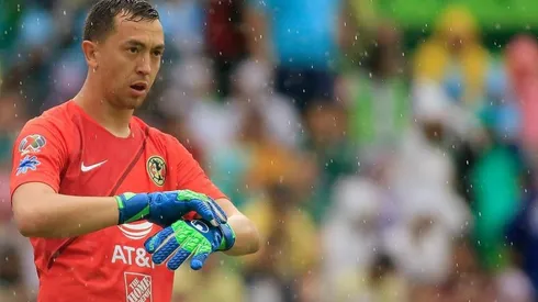 El portero se reencontró con sus compatriotas / Foto: Jam Media