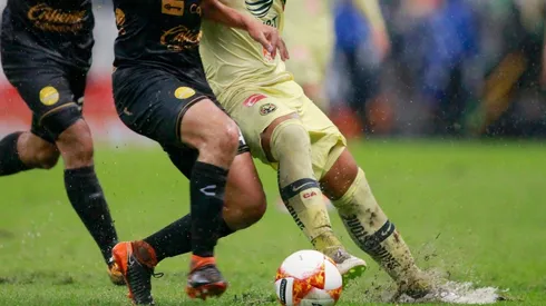 Más problemas para la cancha del Estadio Azteca.