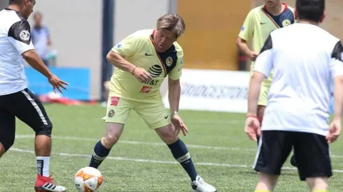 Miguel Herrera jugó un amistoso en Coapa.