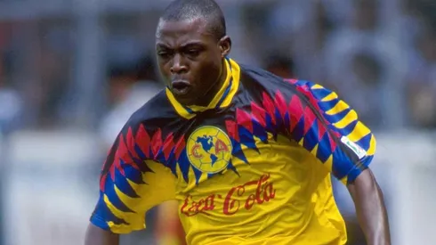 EXÁGUILA. El de Zambia vistió esta playera entre 1994 y 1997.