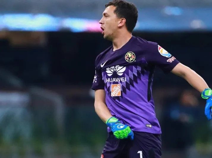 ¡Golazo de Marchesín de chilena en el entrenamiento de América!