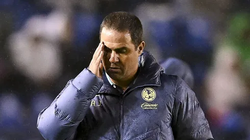 André Jardine sufrió una dura derrota con América en el Clásico Capitalino.