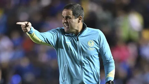 André Jardine tendrá que hacer cambios para el Clásico.