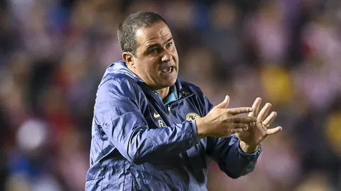 Jardine tomó decisión con América.