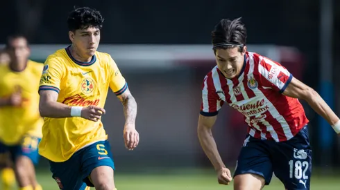 El motivo por el que André Jardine descartaría a Kevin Álvarez para el Clásico Nacional