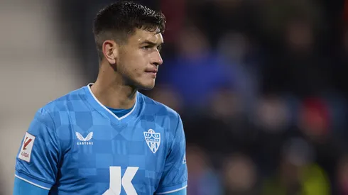 César Montes podría salir del Almería en el mercado de pases