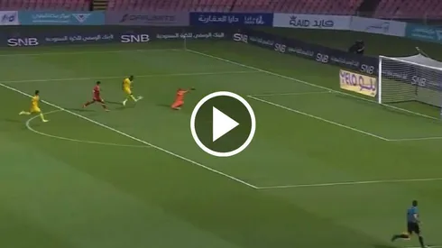 Julián Quiñones se lució con otro doblete en Arabia Saudita