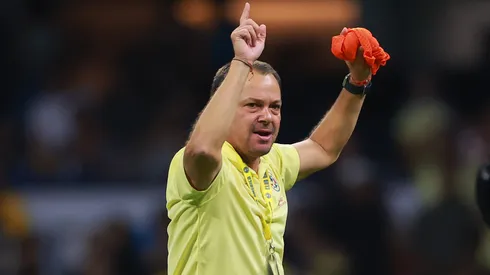 Santiago Baños no dudó en burlarse de la salida de Fernando Gago de Chivas