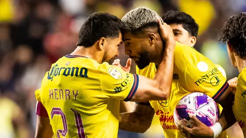 Rodrigo Aguirre marca gol en su debut oficial con la Selección de Uruguay