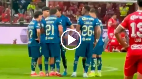 Henry Martín no estuvo contento.