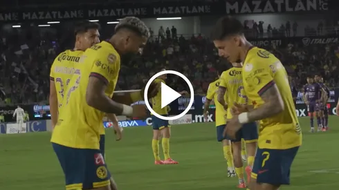 Un baile que demuestra el enorme ambiente en Coapa.