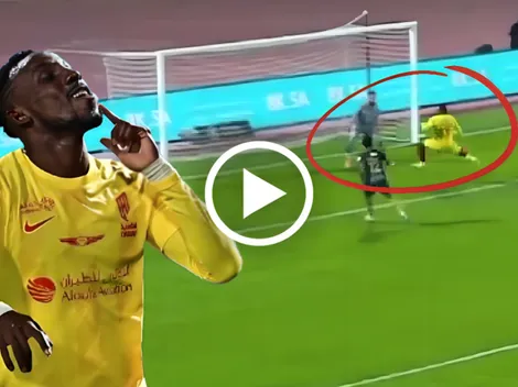 Julián Quiñones hace un doblete en Arabia y pelea el título de goleo