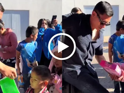 El noble gesto de Malagón entregando regalos a niños de su comunidad