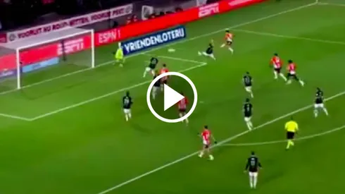 Richard Ledezma convirtió un golazo con el PSV