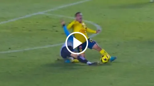 Querétaro se quedó con uno menos por una terrible falta sobre Erick Sánchez