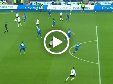 El pase de genio con el que Jiménez inició el gol de Fulham