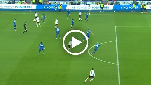 El pase de genio con el que Jiménez inició el gol de Fulham