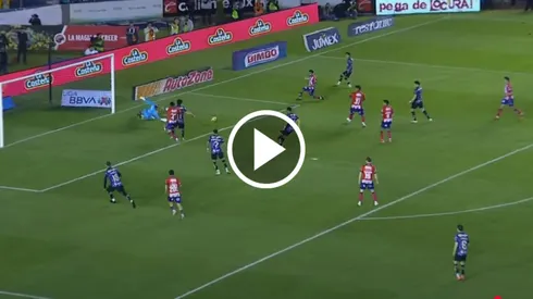 Víctor Dávila convirtió su tercer gol del torneo