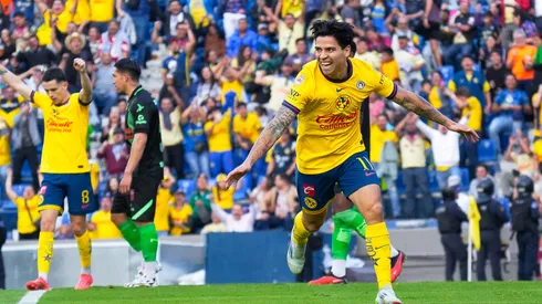 Víctor Dávila convirtió de nuevo con el América en la Liga MX.