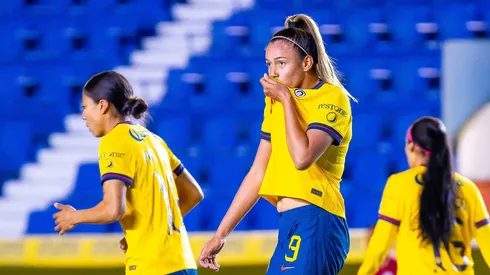 Priscila da Silva no pudo anotar ante Chivas