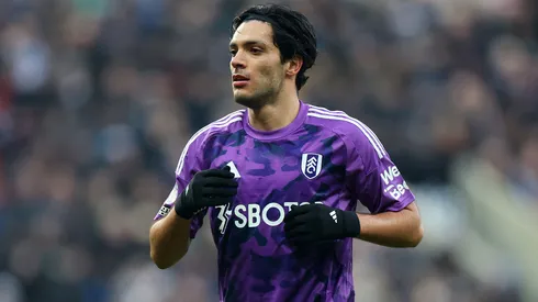 Raúl Jiménez debe tomar una decisión clave.