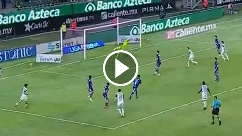 Años después de salir de América y la sigue rompiendo.