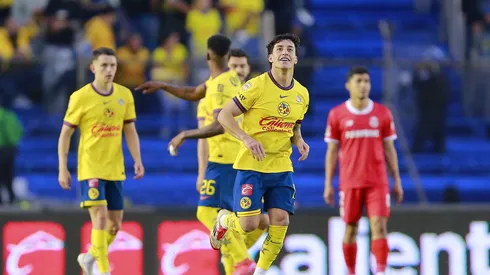 Alejandro Zendejas sigue rompiéndola en grande.