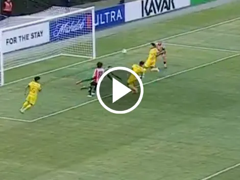 Cáceres vuelve a ser imán de mala suerte y hace ridículo autogol