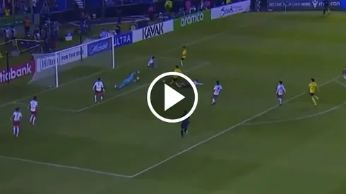 Diego Valdés dio la ventaja ante Chivas tras jugada de fantasía del Rayito