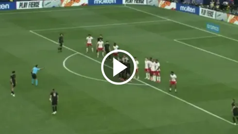 Raúl Jiménez marcó un golazo de tiro libre