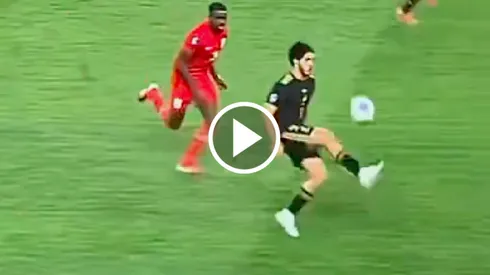 Raúl Jiménez jugó un partidazo con el Tri