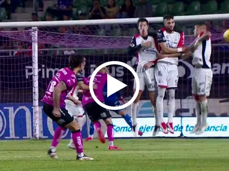 El golazo de tiro libre que hizo Nicolás Benedetti en la Liga MX
