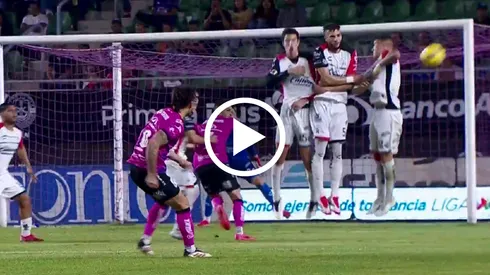 El golazo de tiro libre que hizo Nicolás Benedetti en la Liga MX