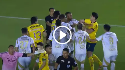 Se armó la bronca en la cancha.