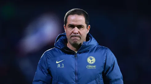 André Jardine no se quedó de brazos cruzados