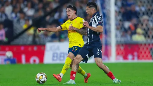Alejandro Zendejas y Gerardo Arteaga disputaron el balón en el último partido de América contra Monterrey.