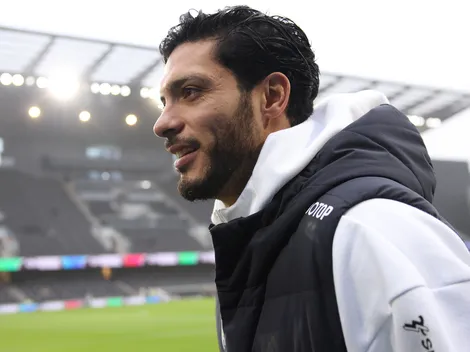 La fecha estimada en que Raúl Jiménez diría adiós al futbol de Europa